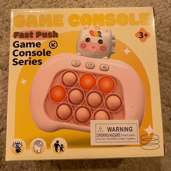 New Fast Push Game Console Age 3+ New Batteries Included - Picture 1 of 3